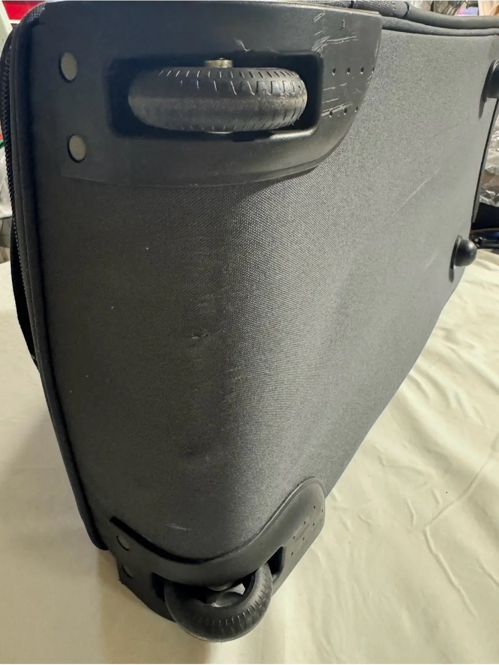 Swiss Tech spacious duffel